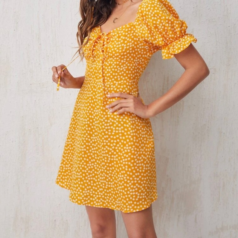 Picture from site included - yellow floral dress